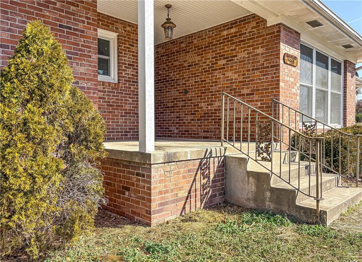 Property Photo:  1609 Cherokee Circle  AR 72601 