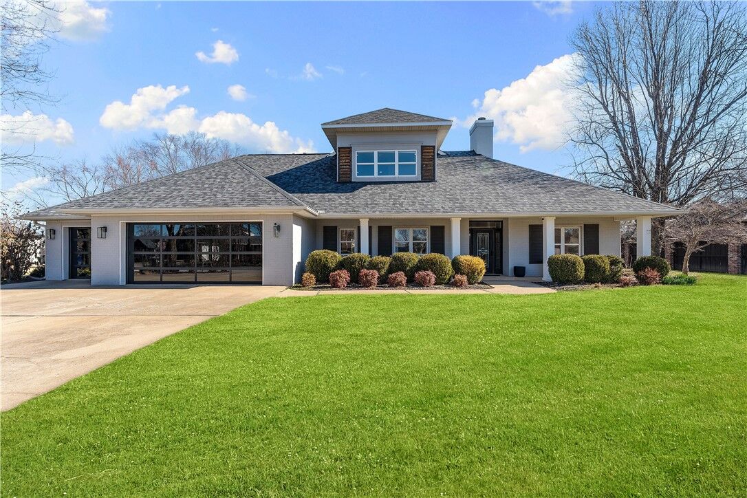 Property Photo:  3 S Sawgrass Court  AR 72758 