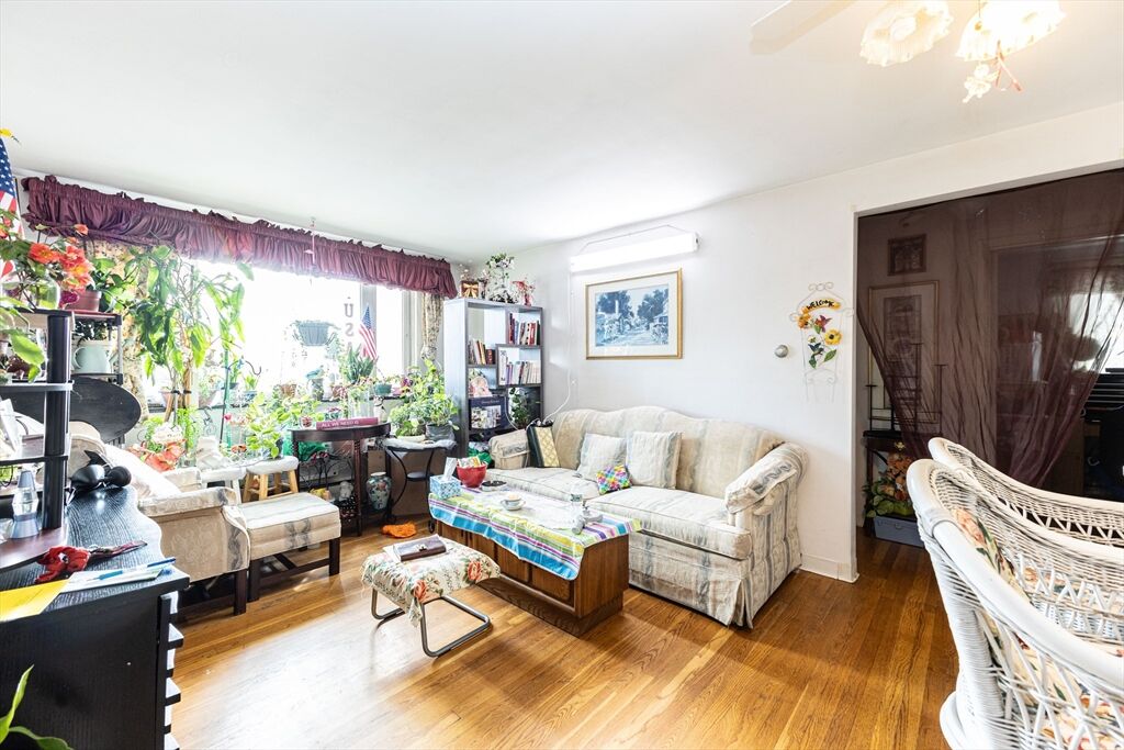 Property Photo: 186 Lexington St 8 MA 02472