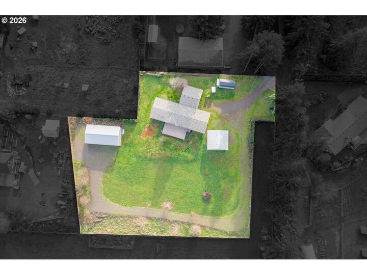 Property Photo:  1033 Camelot Dr  OR 97306 