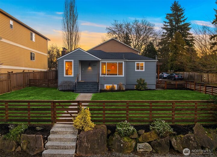 Property Photo: 403 NE 94th Street WA 98115