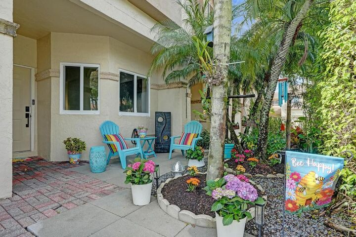 Property Photo:  6800 Via Regina  FL 33433 