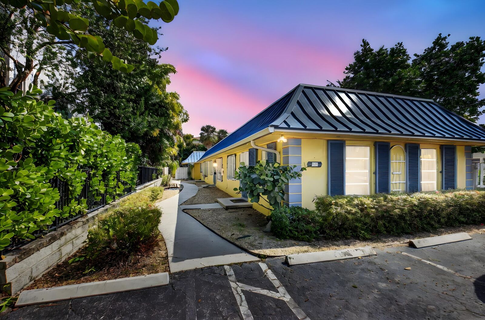 Property Photo:  111 SE 7th Avenue A, B, C &Amp D.  FL 33483 