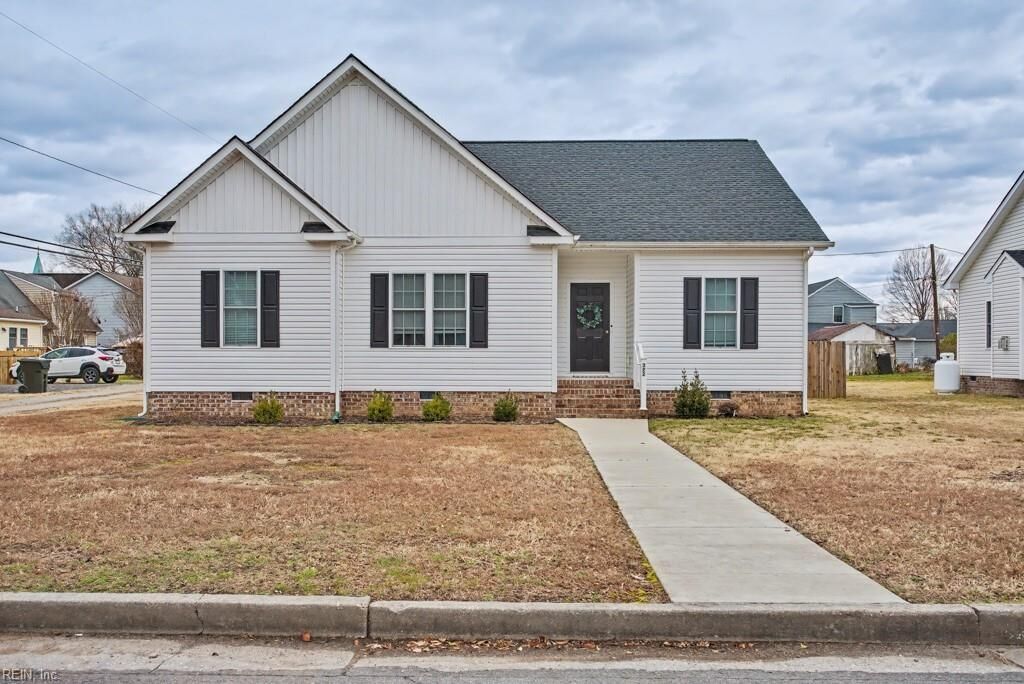 Property Photo:  322 12th St  VA 23181 