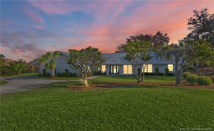 Property Photo:  594 SW Thornhill Lane  FL 34990 