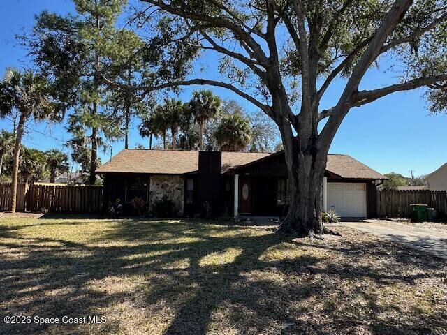 Property Photo:  6947 Carlowe Avenue  FL 32927 