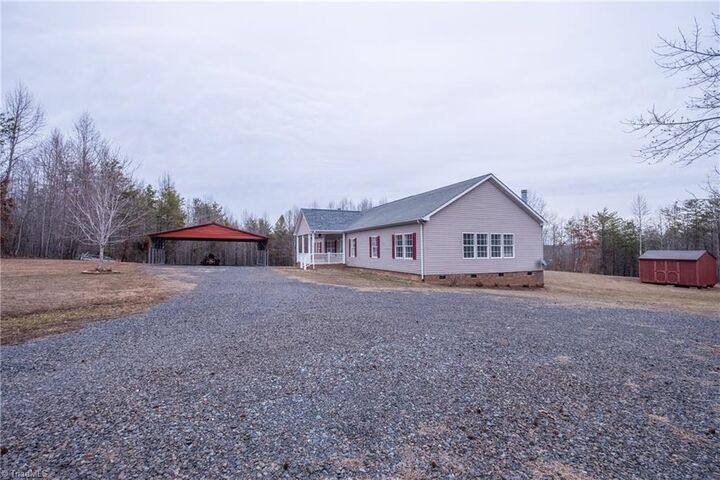 Property Photo: 485 Amos Road NC 27025