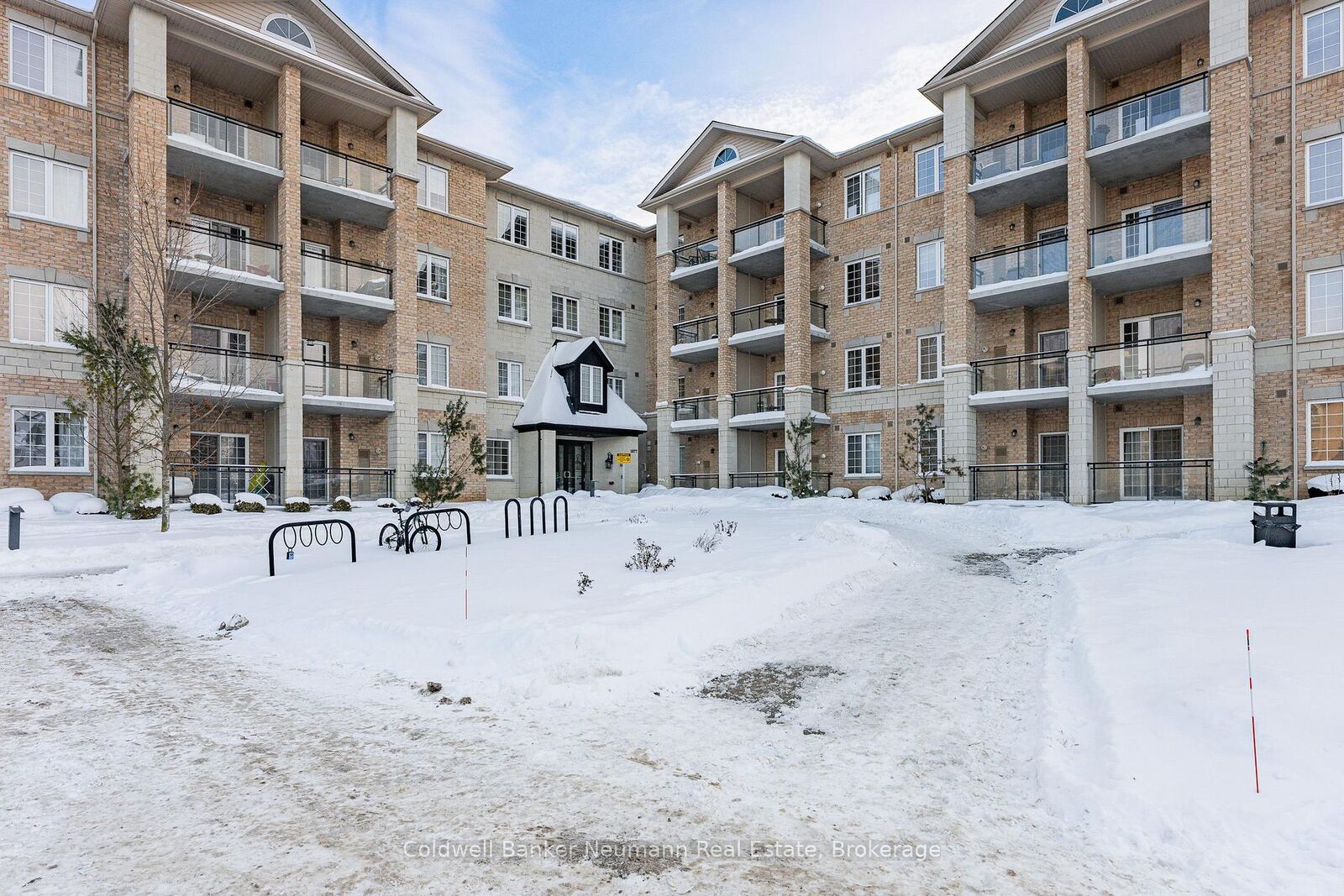 Property Photo:  1077 Gordon Street 316  ON N1G 0E8 