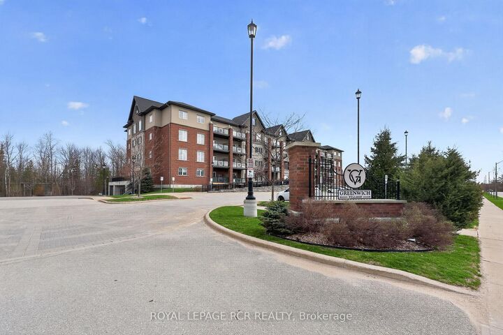 Property Photo: 5 Greenwich Street 105 ON L4N 7Y8