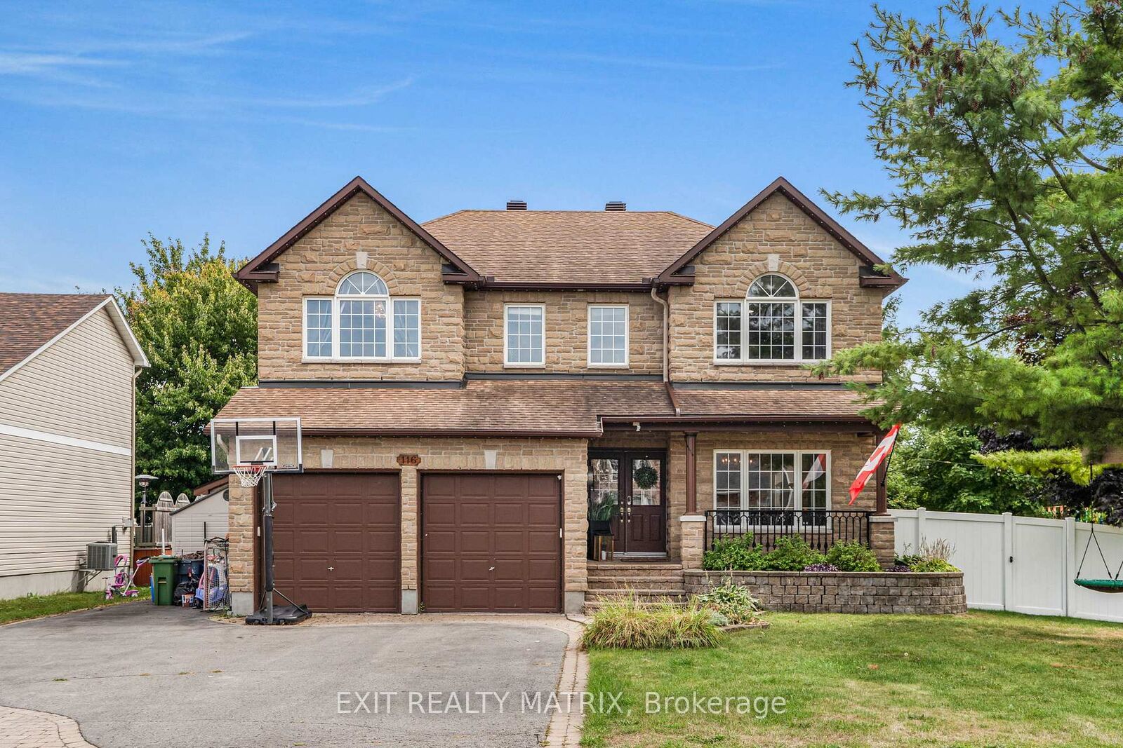 Property Photo: 116 Lamadeleine Boulevard ON K0A 1W1