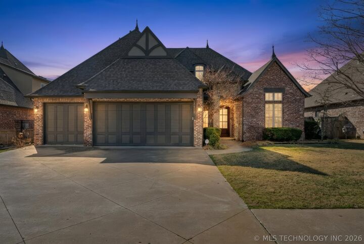 Property Photo:  664 W 78th Street  OK 74132 