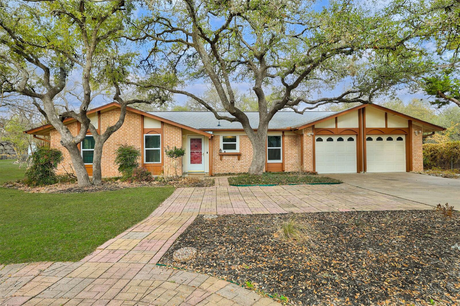 Property Photo:  13504 Lois Lane  TX 78750 