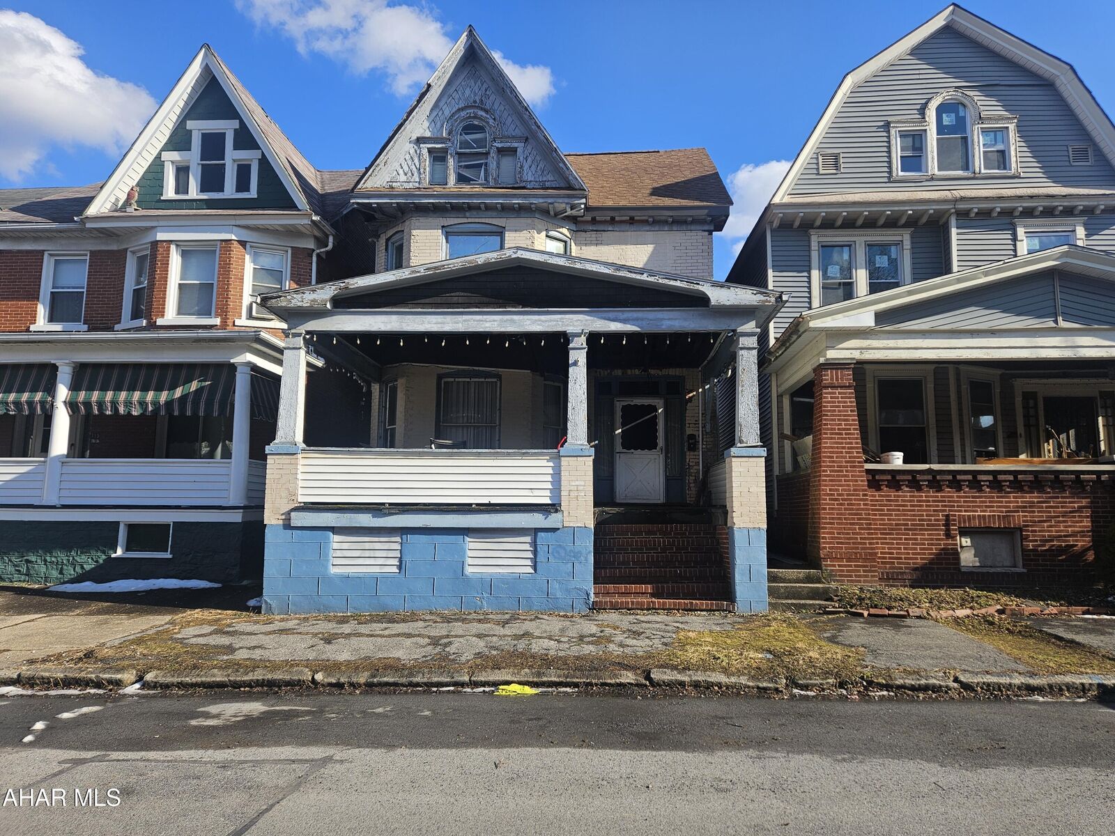 Property Photo:  117 5th Avenue  PA 16602 