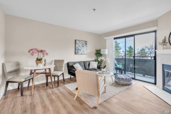 Property Photo: 202 Mariner Way CA 94945