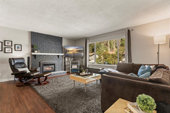 Property Photo: 2419 Cameron Crescent BC V3G 2B1