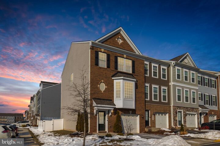 Property Photo: 8762 Elsing Green Drive VA 20112