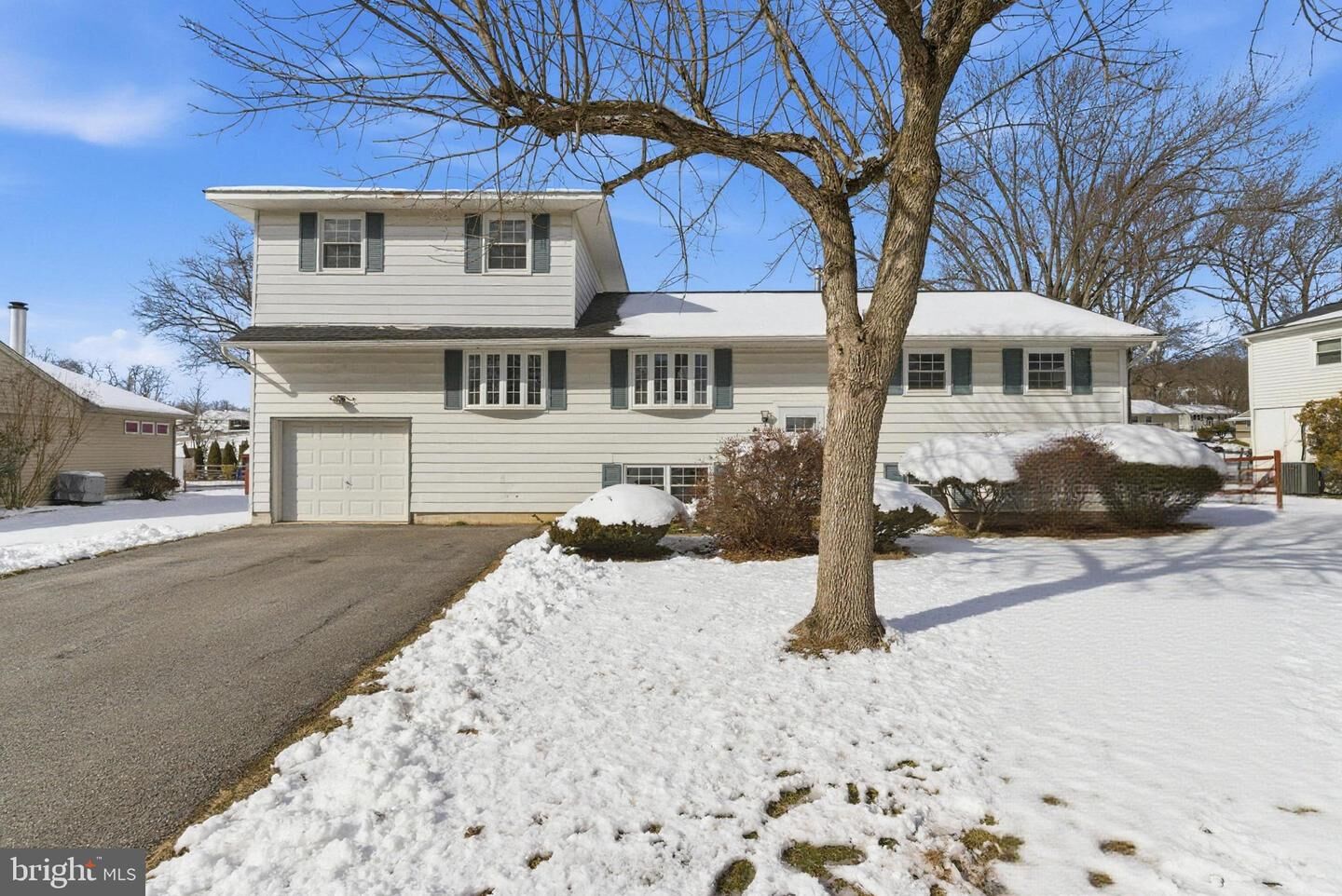 Property Photo:  405 Sunset Drive  PA 19335 