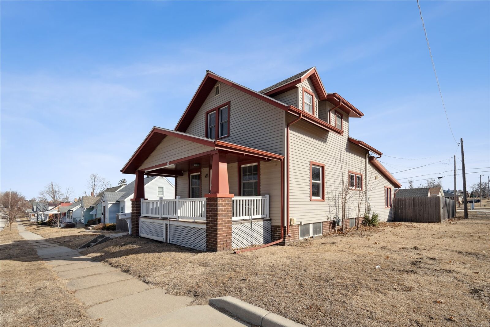 Property Photo: 2021 Hamilton Street SW IA 52404