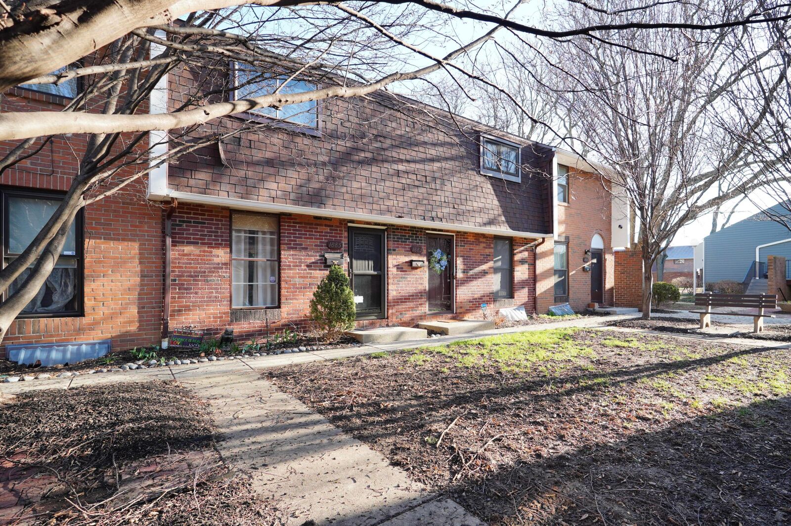 Property Photo: 1883 Willoway N Circle OH 43220