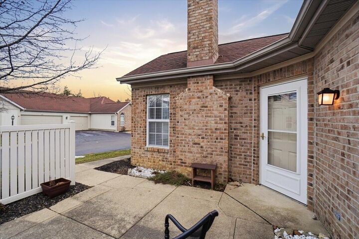 Property Photo:  303 Pointe Place  OH 43082 