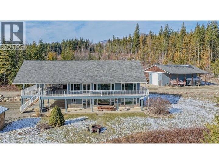 Photo de la propriété:  6137 Line 17 Road  BC V0E 1M7 