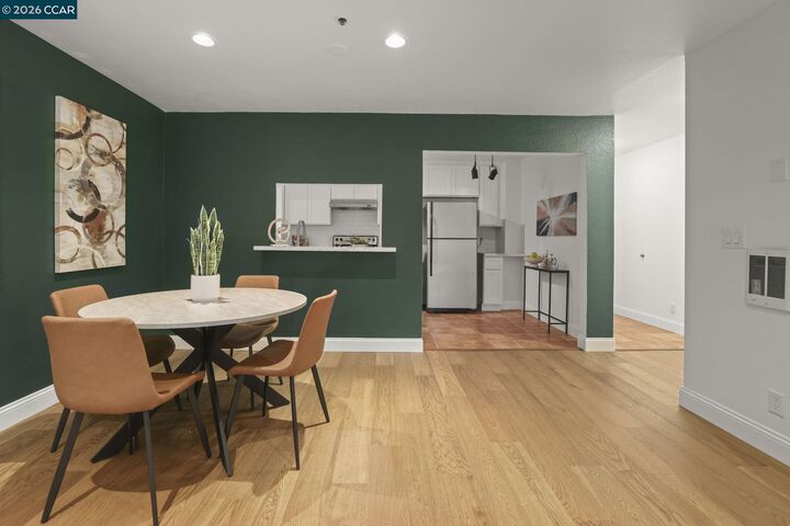 Property Photo: 322 Hanover Ave 107 CA 94606