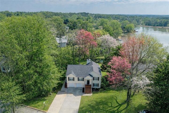 Property Photo:  2925 Landington Way  GA 30096 