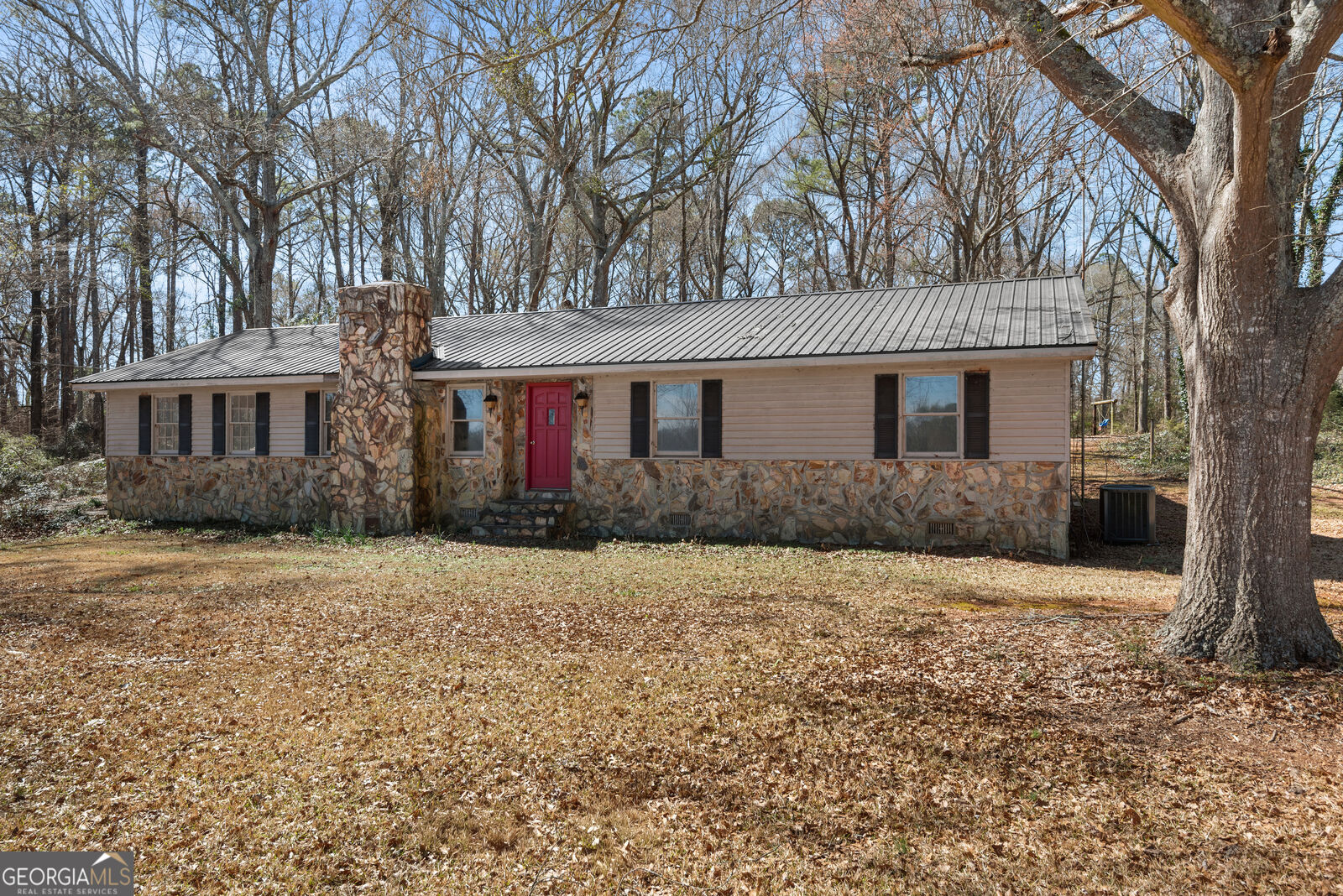 Property Photo: 1049 Highway 36 E GA 30233