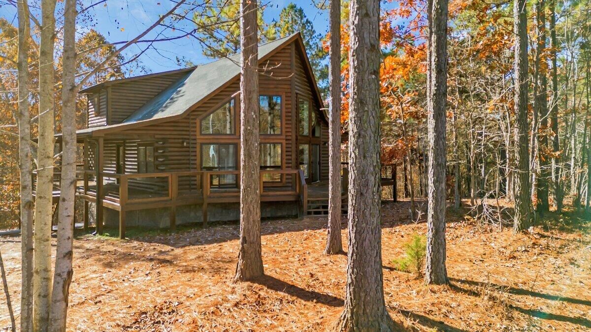 Property Photo: 415 Thunder Ridge Drive TN 37380