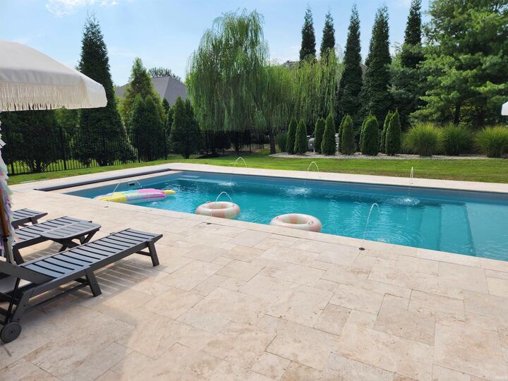 Property Photo:  6411 Jenwood Court  IN 47630 