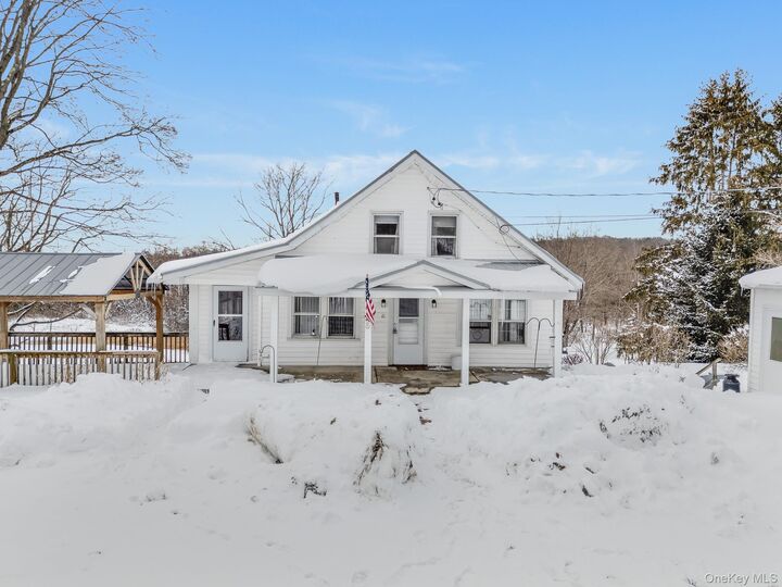 Property Photo:  81 Verbank Road  NY 12545 
