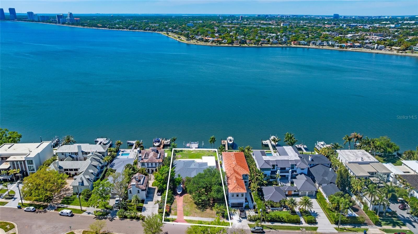 Property Photo:  62 Adalia Avenue  FL 33606 