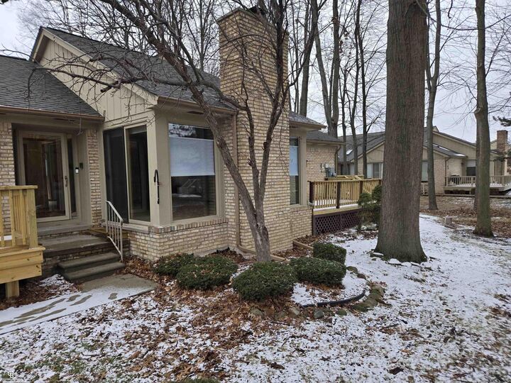 Property Photo: 43042 W Kirkland Drive MI 48038