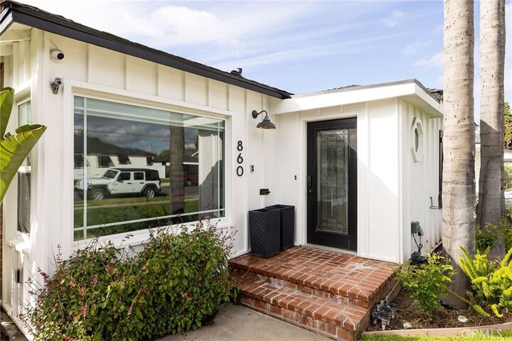 Property Photo: 860 N Grand Street CA 92867