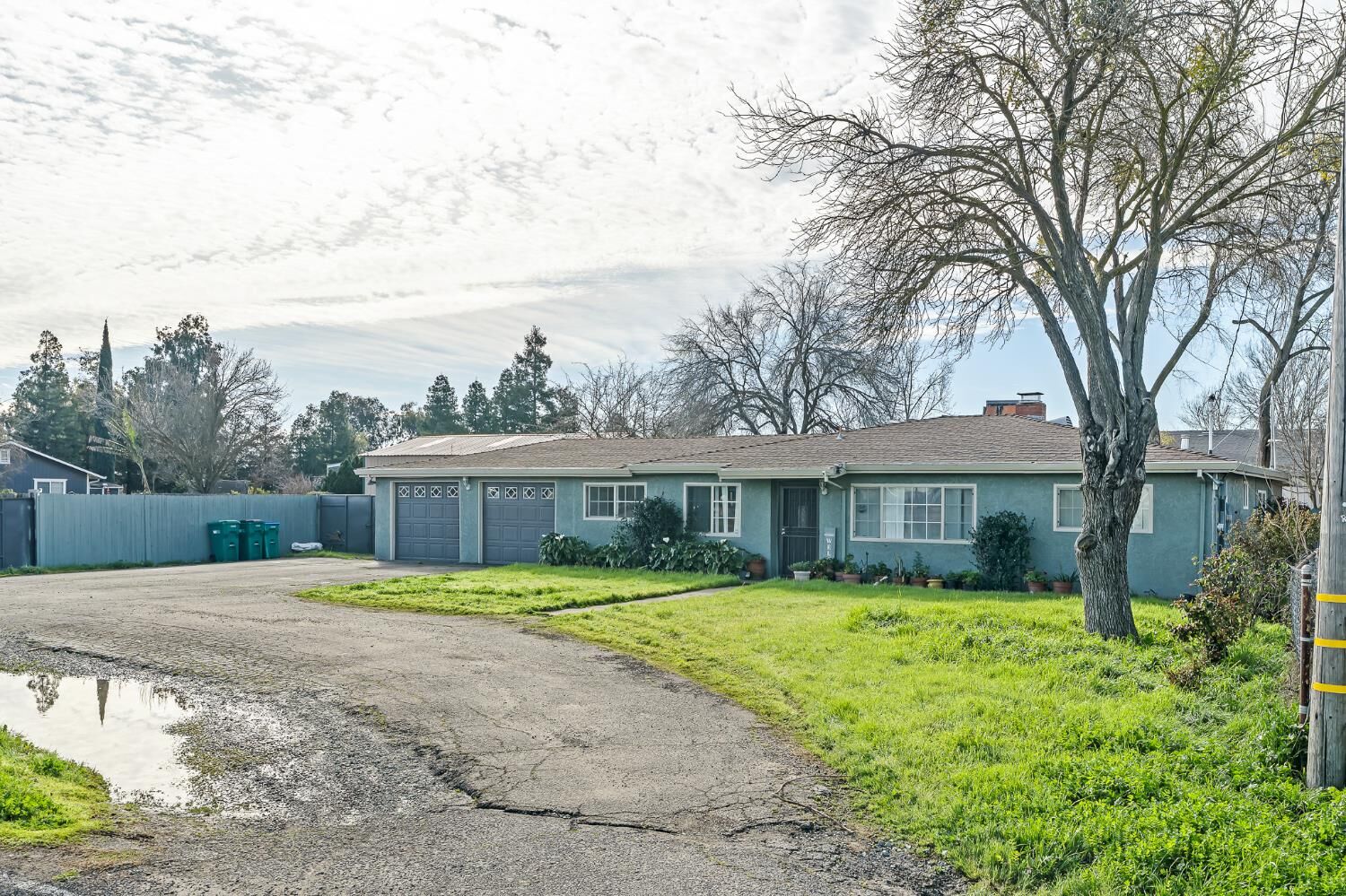 Property Photo: 3824 Sunny Road CA 95215