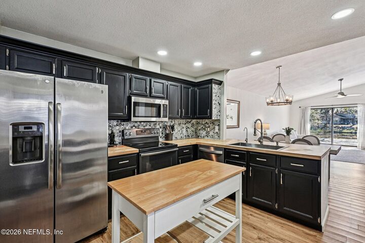 Property Photo: 4370 Lake Woodbourne Drive FL 32217