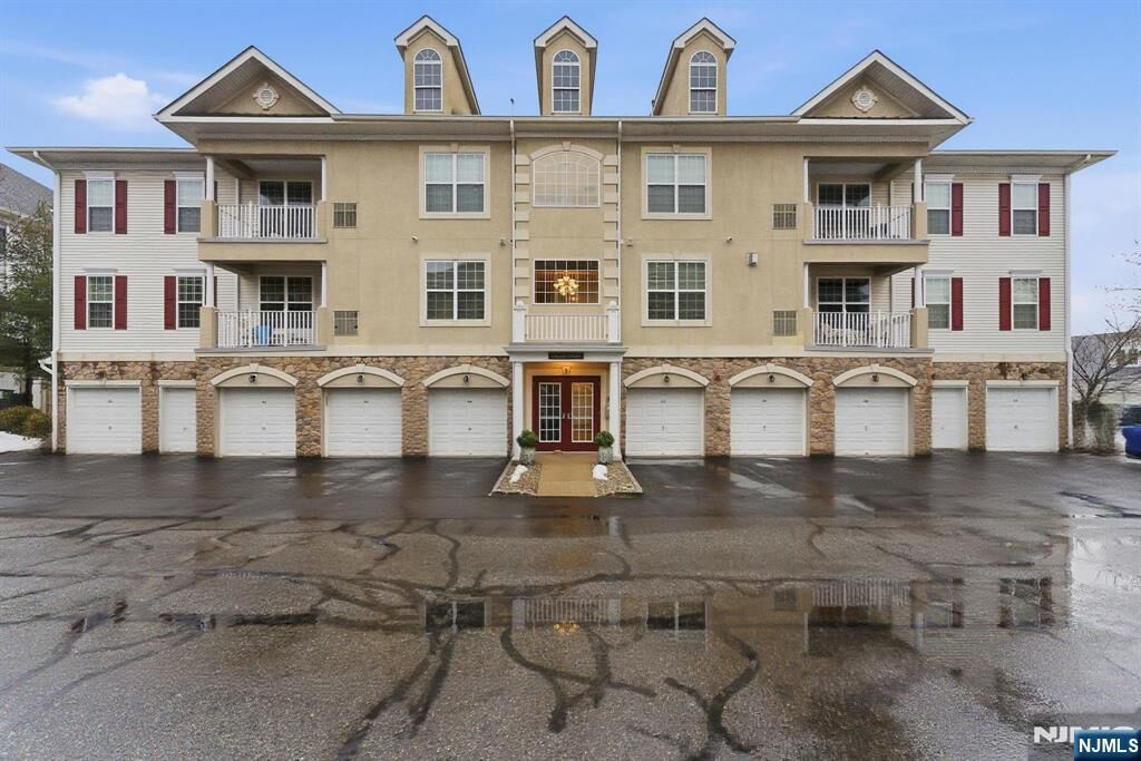 Property Photo: 3 Slate Court 707 NJ 07424