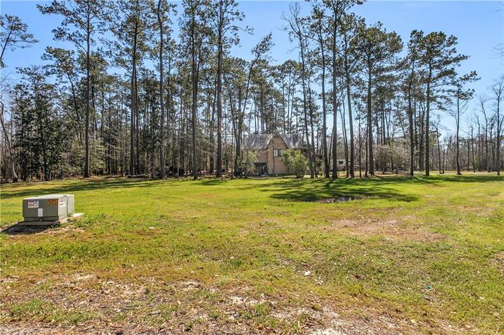 Property Photo: Pine Cone Court LA 70433