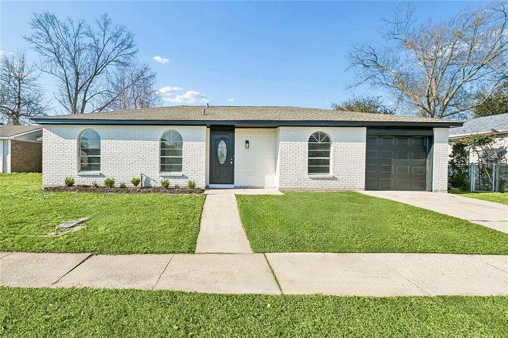 Property Photo:  388 Hester Drive  LA 70068 