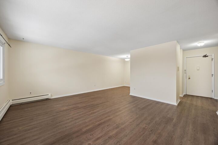 Property Photo: 2630 Pleasant Avenue 306 MN 55408