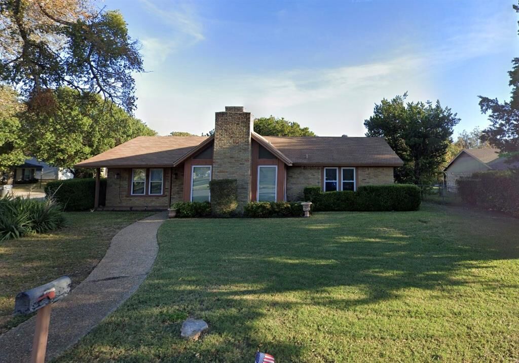 Property Photo:  2200 Stewart Drive  TX 76708 