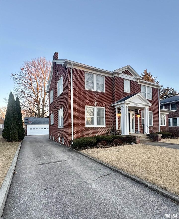 Property Photo:  1693 N Cherry Street  IL 61401 