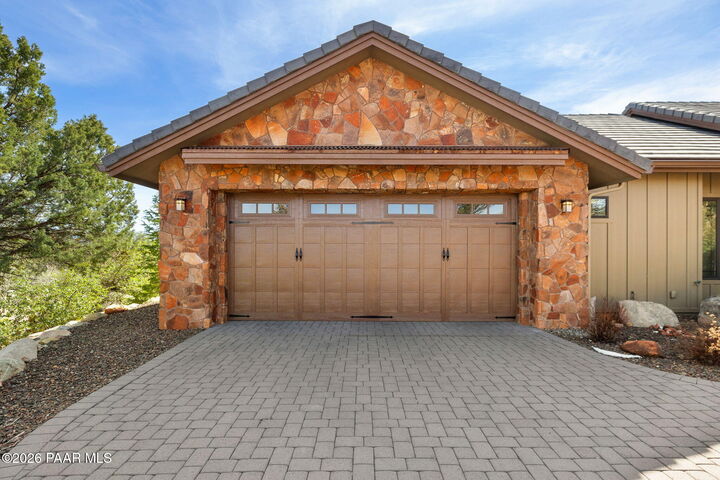 Property Photo:  1395 Ridgewood Drive  AZ 86305 