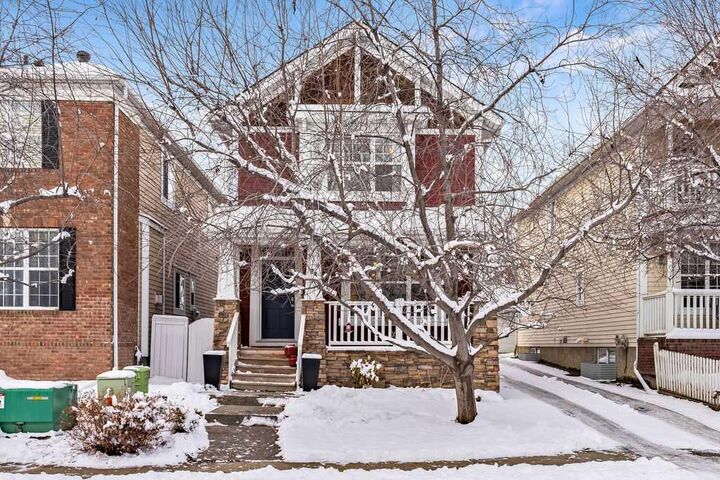 Property Photo:  78 Ypres Green SW  AB T2T 6M1 
