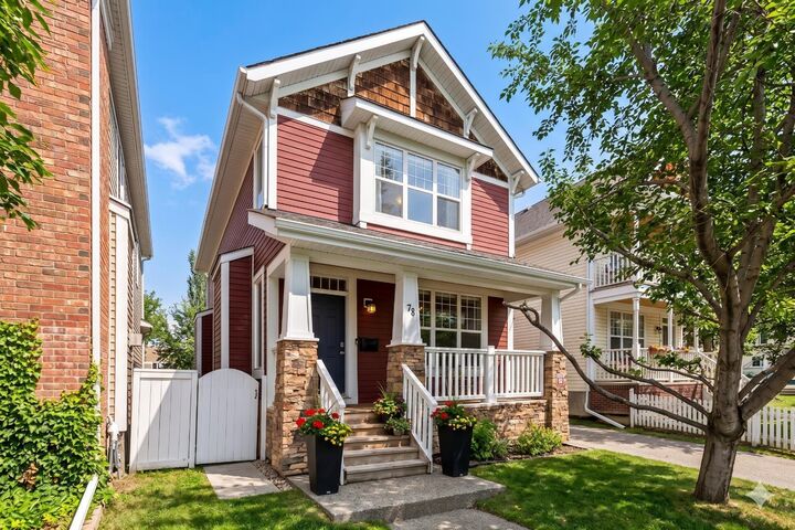 Property Photo:  78 Ypres Green SW  AB T2T 6M1 