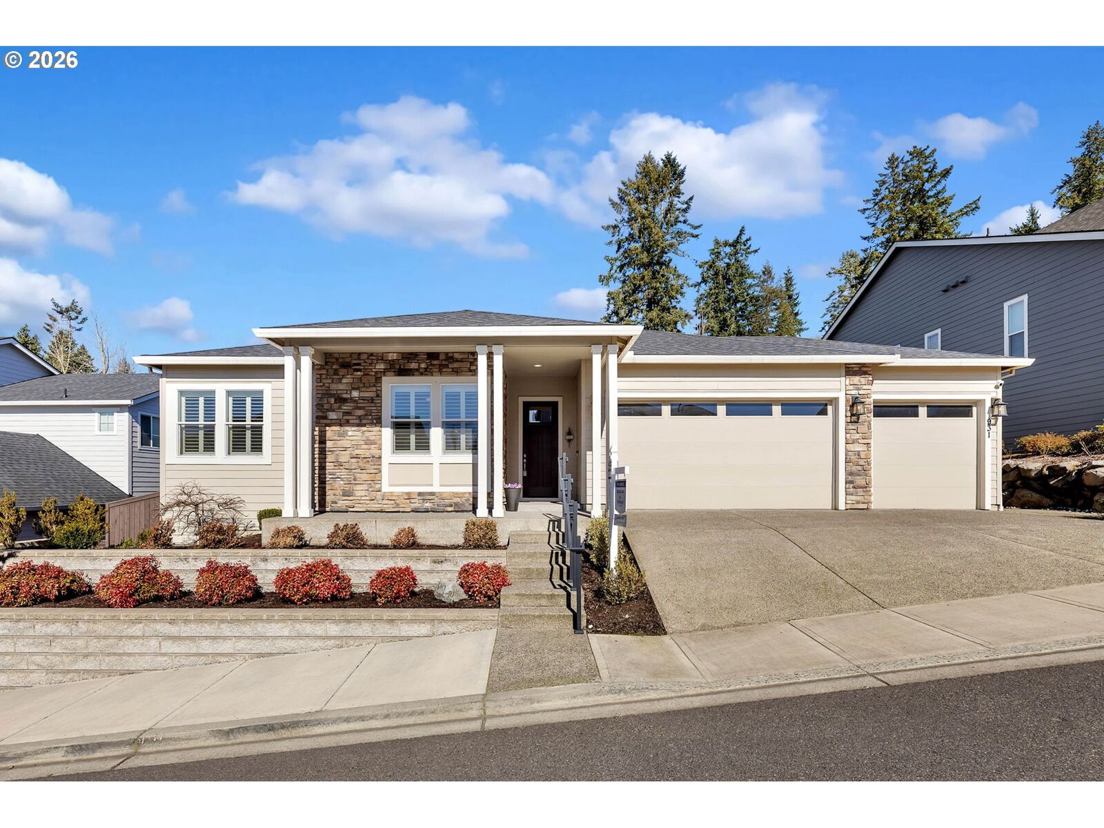 Property Photo: 931 W Magnolia Loop WA 98671