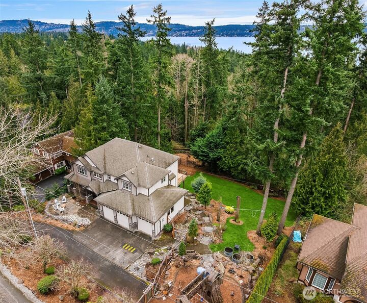 Property Photo:  111  210th Place NE  WA 98074 