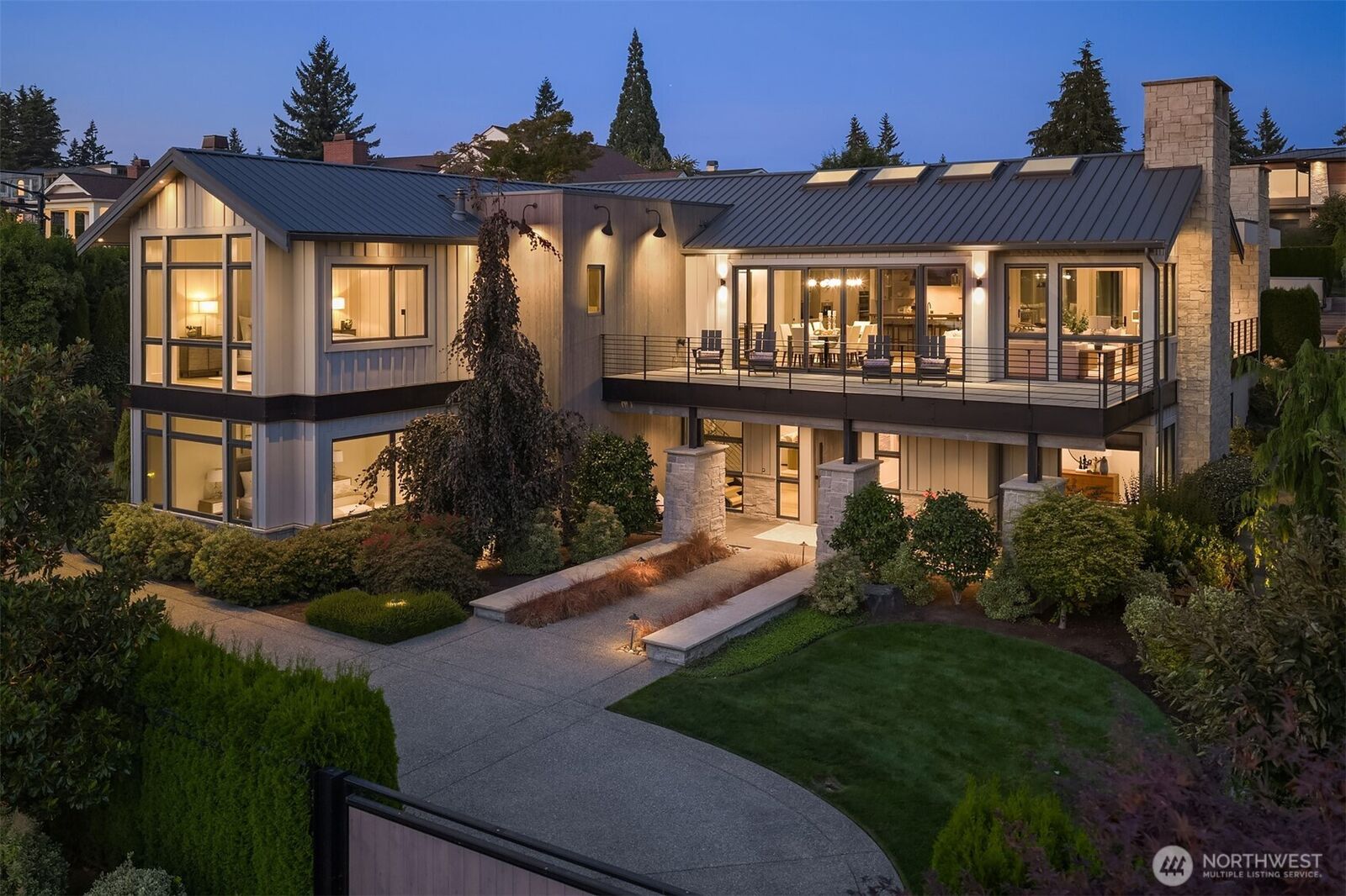 Property Photo: 1918 94th Avenue NE WA 98004