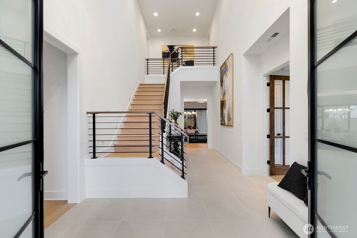 Property Photo:  4104  83rd Avenue SE  WA 98040 