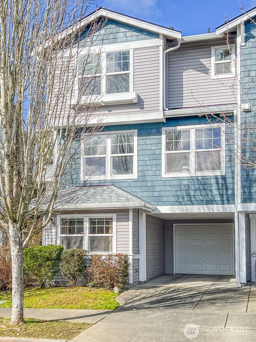 Property Photo:  7005  Holly Park Drive S  WA 98118 